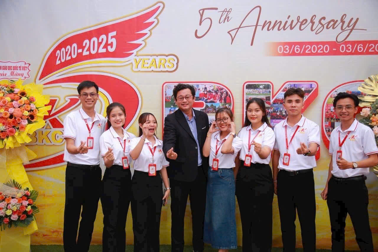 Lễ Kỷ Niệm 5 Năm Thành Lập Bách Khoa Sài Gòn College - Thiên Quang Minh